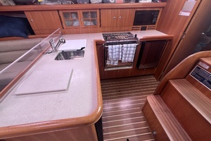 2006 Hunter 38 thumbnail 6