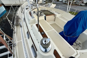 Surreal 47ft Caliber Yacht For Sale