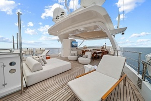 2012 Benetti Classic Supreme 132 thumbnail 17