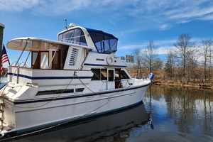 Harvest Moon 42ft Jefferson Yacht For Sale
