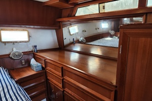 Harvest Moon 42ft Jefferson Yacht For Sale