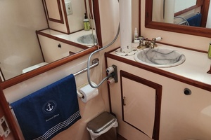Harvest Moon 42ft Jefferson Yacht For Sale