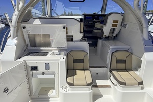 38ft Pursuit Yacht For Sale