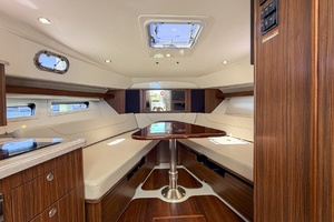 38ft Pursuit Yacht For Sale