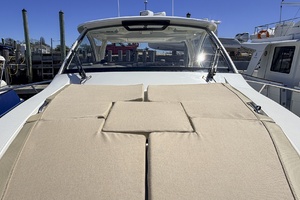 38ft Pursuit Yacht For Sale