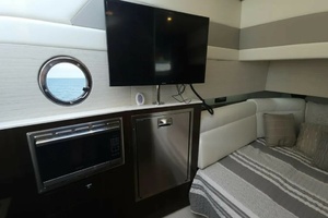 2021 Cruisers Yachts 42 GLS OB thumbnail 27