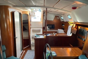 2000 Beneteau Oceanis 361 thumbnail 6