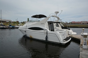 Miss Kitty 35ft Carver Yacht For Sale