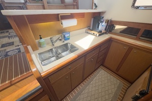 2006 Mainship 43 Trawler thumbnail 12