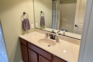 2010 Custom Floating Cabin - Approx 1340sqft thumbnail 25