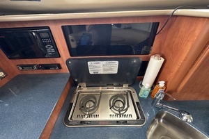 2006 Bayliner 305 thumbnail 36