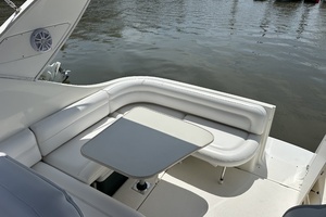 2006 Bayliner 305 thumbnail 17