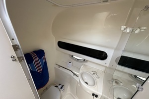 2006 Bayliner 305 thumbnail 32