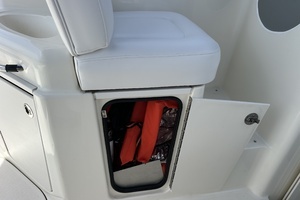 2006 Bayliner 305 thumbnail 23