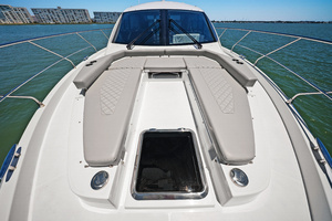 50FT (15.24M) CRUISERS YACHTS