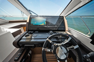 50FT (15.24M) CRUISERS YACHTS