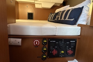 2016 Beneteau Oceanis thumbnail 40