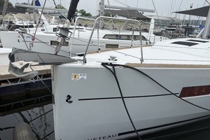 2016 Beneteau Oceanis thumbnail 4