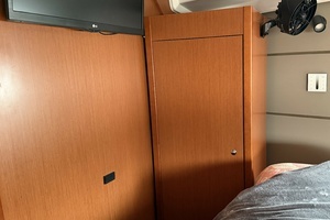 2016 Beneteau Oceanis thumbnail 45
