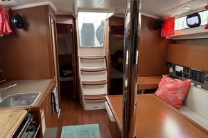 Wind Gypsea 38ft Beneteau Yacht For Sale