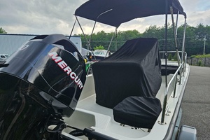 17ft Boston Whaler Yacht For Sale