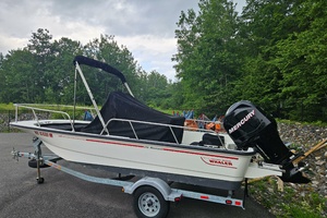 17ft Boston Whaler Yacht For Sale