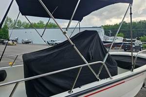 17ft Boston Whaler Yacht For Sale