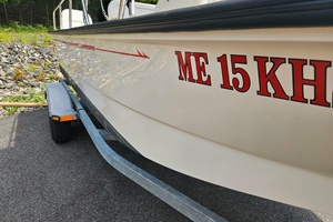 17ft Boston Whaler Yacht For Sale
