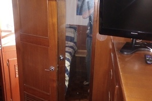 1981 Marine Trading 44 Double Cabin thumbnail 43