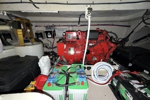 2001 Sea Ray 510 Sundancer 800 CAT thumbnail 43