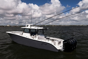 2023 Yellowfin Offshore thumbnail 3