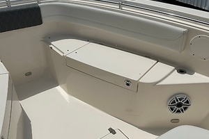 2022 Cobia 262 thumbnail 37