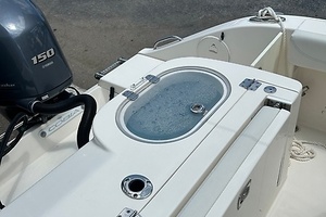 2022 Cobia 262 thumbnail 33