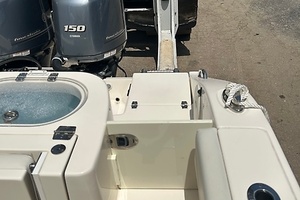 2022 Cobia 262 thumbnail 38