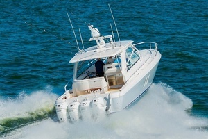 2010 Intrepid 475 Sport Yacht thumbnail 5