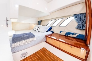 2010 Intrepid 475 Sport Yacht thumbnail 40