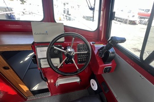 24ft Hewescraft Yacht For Sale