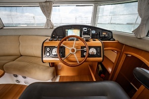 2005 Lagoon Power 43 thumbnail 28