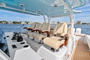 2024 Yellowfin 54 Offshore thumbnail 37