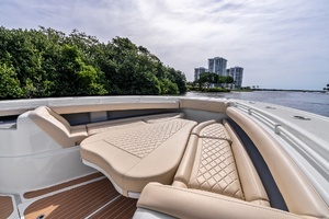 2024 Yellowfin 54 Offshore thumbnail 19