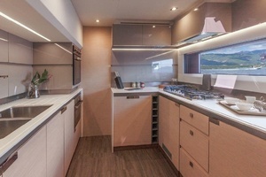 2024 Fountaine Pajot Alegria 67 thumbnail 21