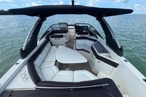 31ft Sea Ray Yacht For Sale