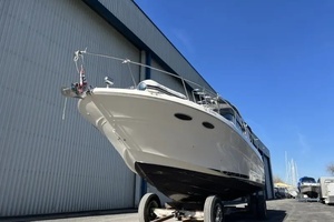 1999 Sea Ray SUNDANCER 310 thumbnail 4