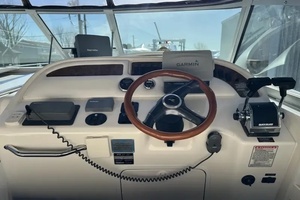 1999 Sea Ray SUNDANCER 310 thumbnail 14