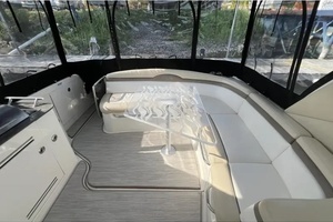 2012 Sea Ray 370 SUNDANCER thumbnail 7
