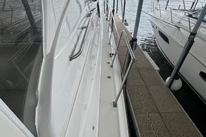2000 Cruisers Yachts 4450 thumbnail 14