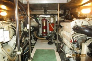 2000 Cruisers Yachts 4450 thumbnail 57