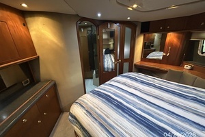 2000 Cruisers Yachts 4450 thumbnail 43