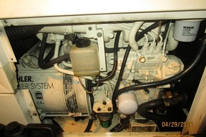 2000 Cruisers Yachts 4450 thumbnail 68