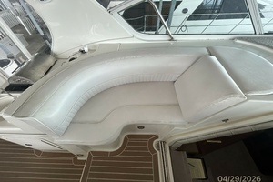 2000 Cruisers Yachts 4450 thumbnail 22